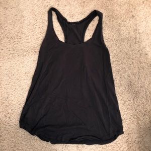 Lululemon black top